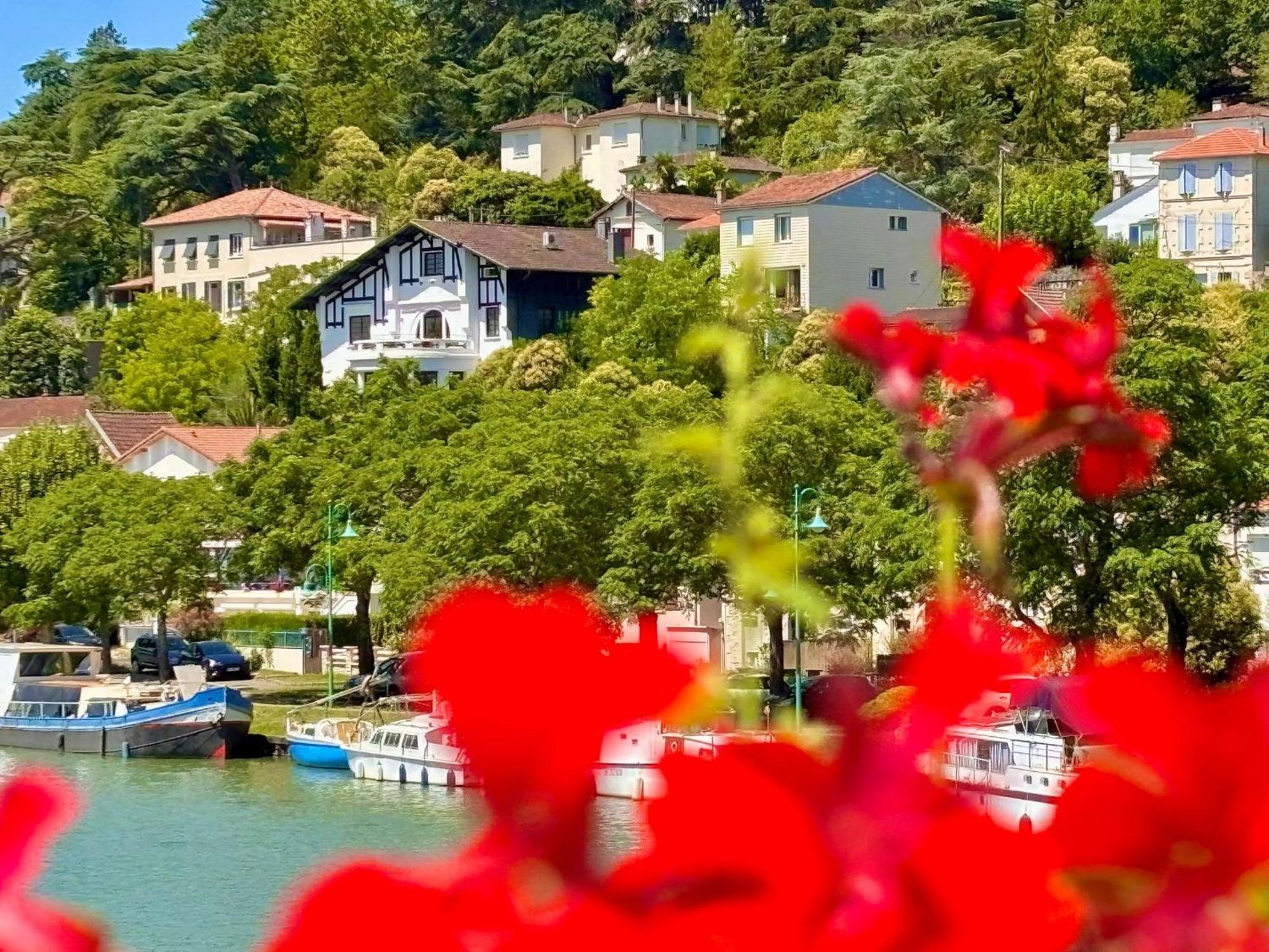Quand La Ville Dort Ажан Екстериор снимка