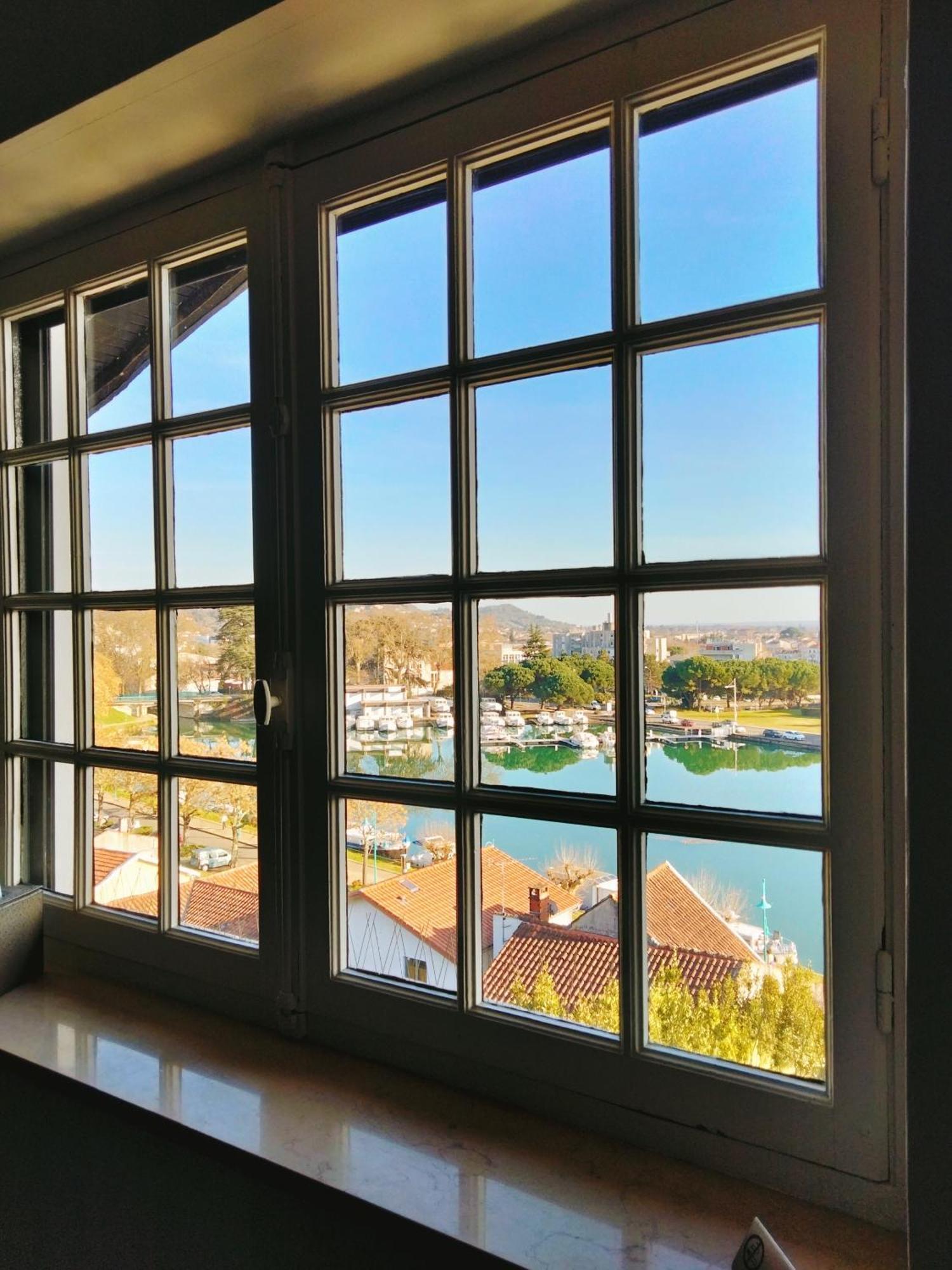 Quand La Ville Dort Ажан Стая снимка